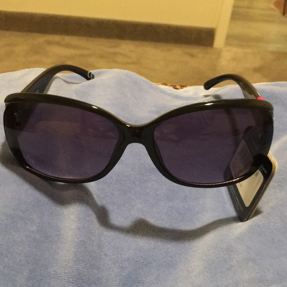 Super cute sunglasses brand new